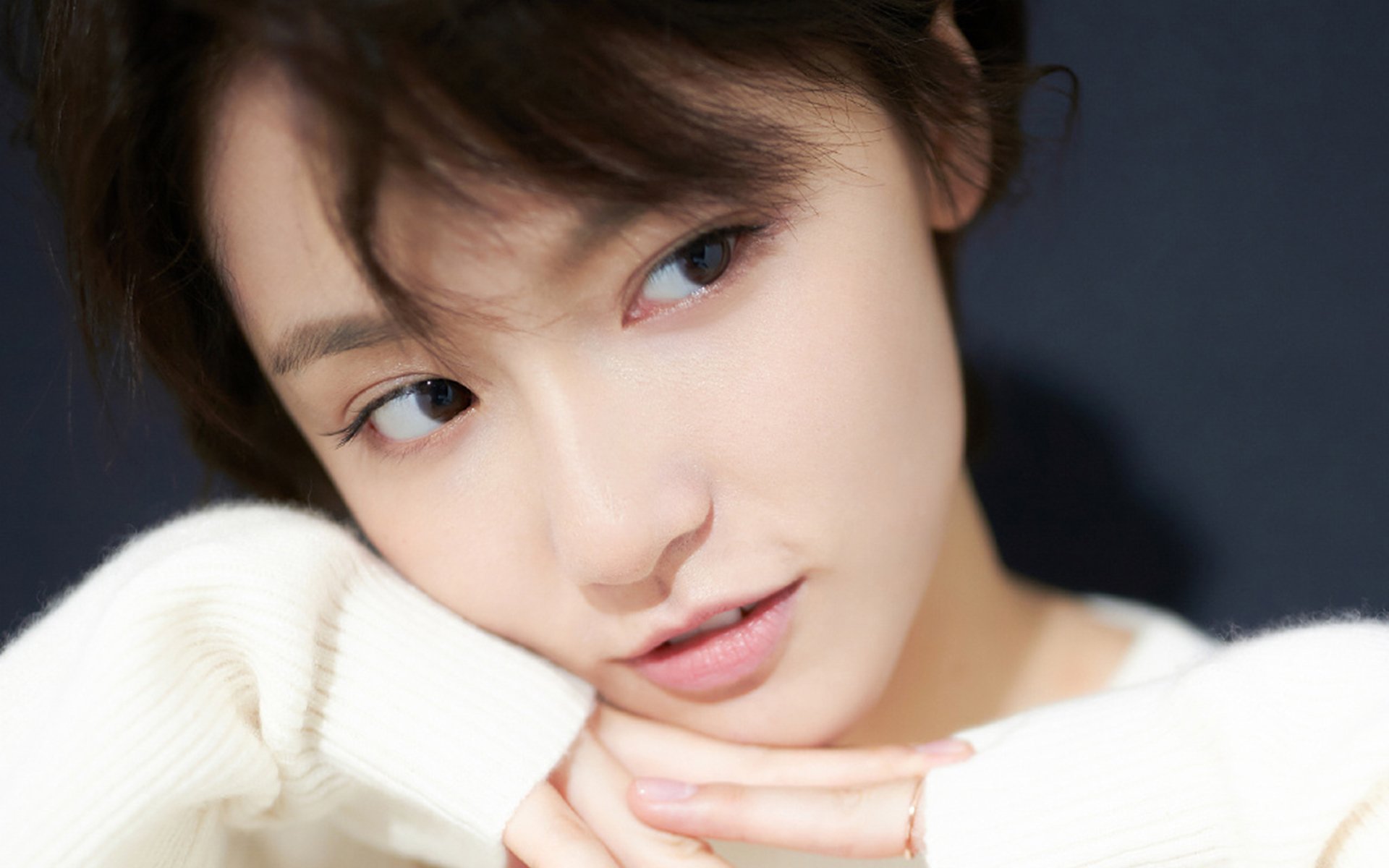 爱游戏娱乐-德国选手崭露头角，势不可挡，cry on my shoulder德国选秀