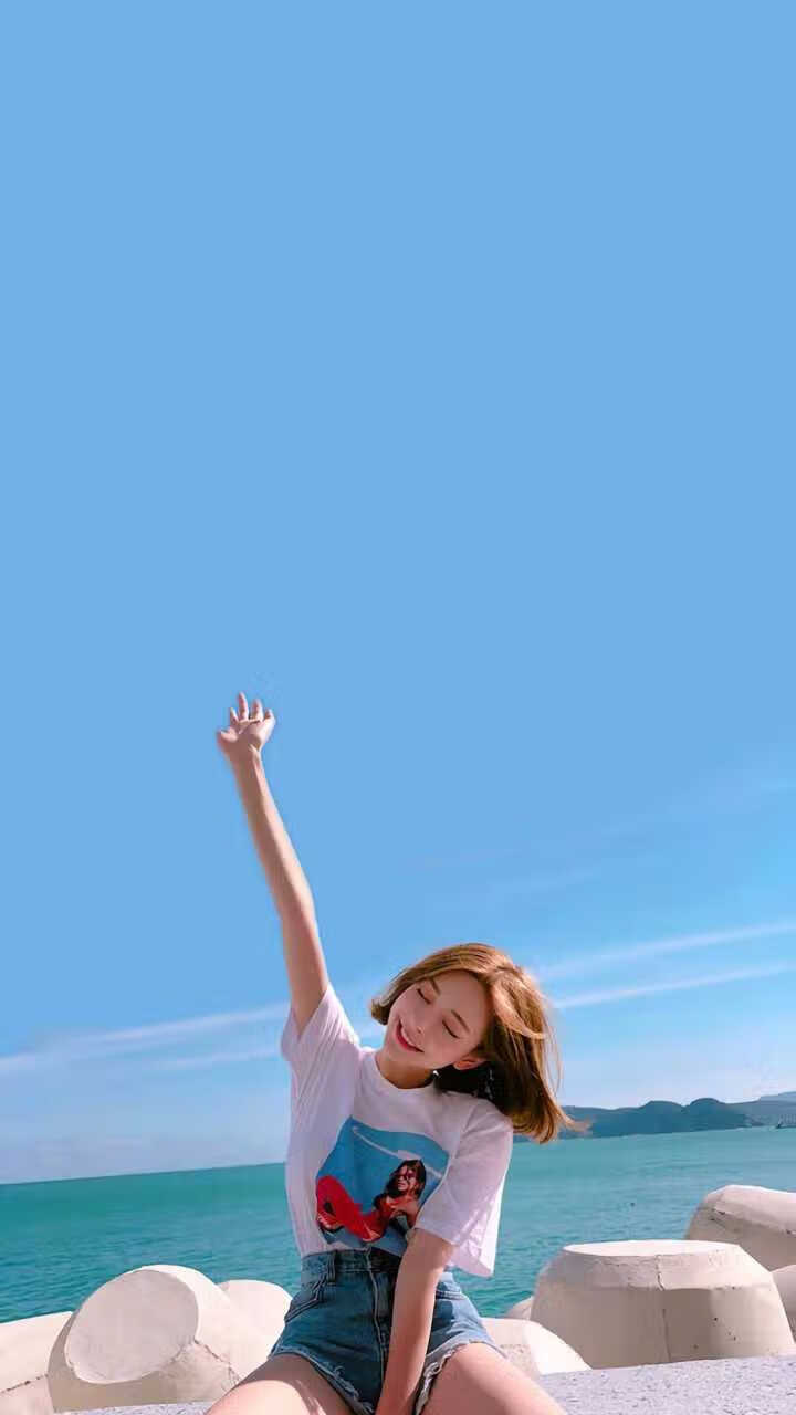 AYX官网-张伟丽跨界主持格斗解说受好评，张伟丽的格斗比赛